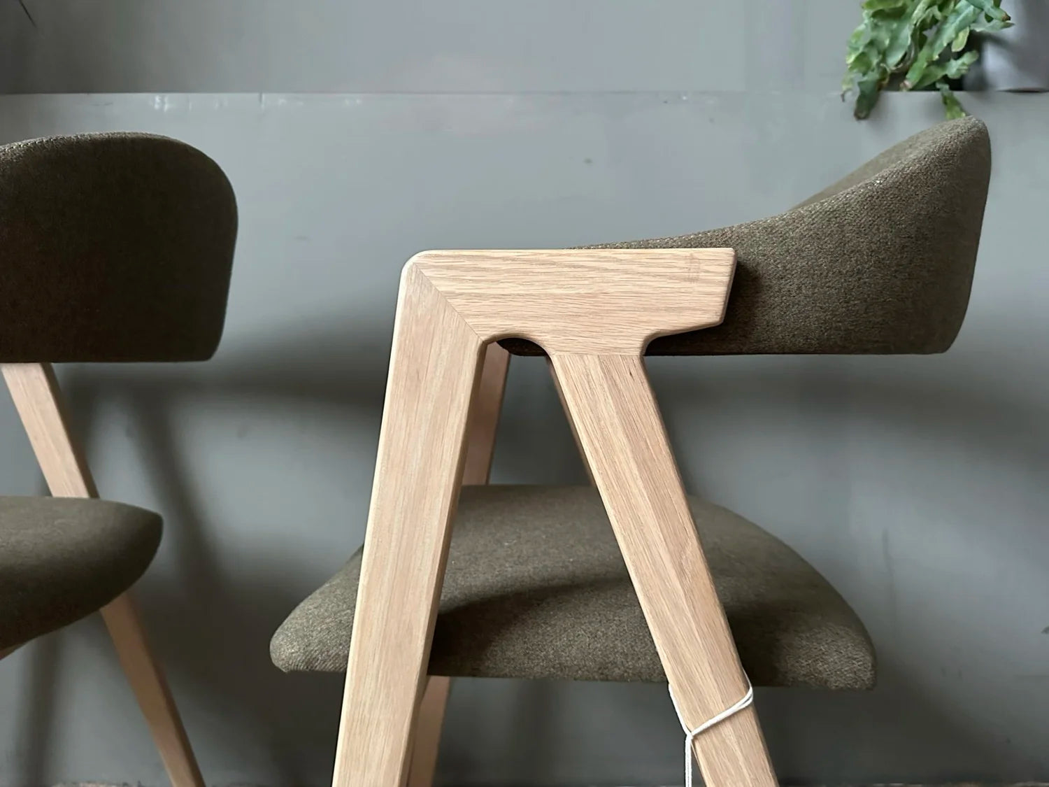 Ossby — Dining Chair