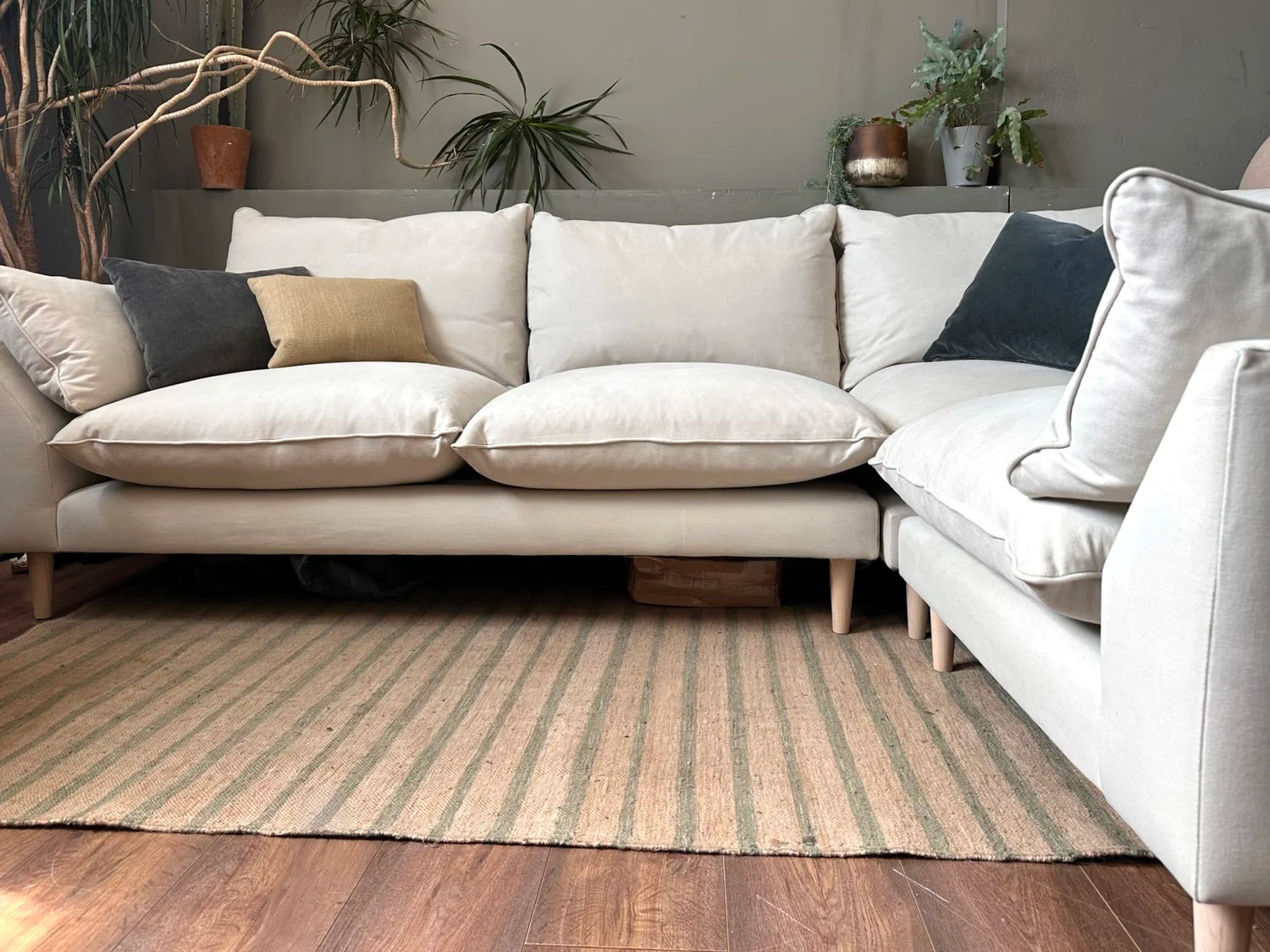 Loaf — Slow Riser Corner Sofa Large